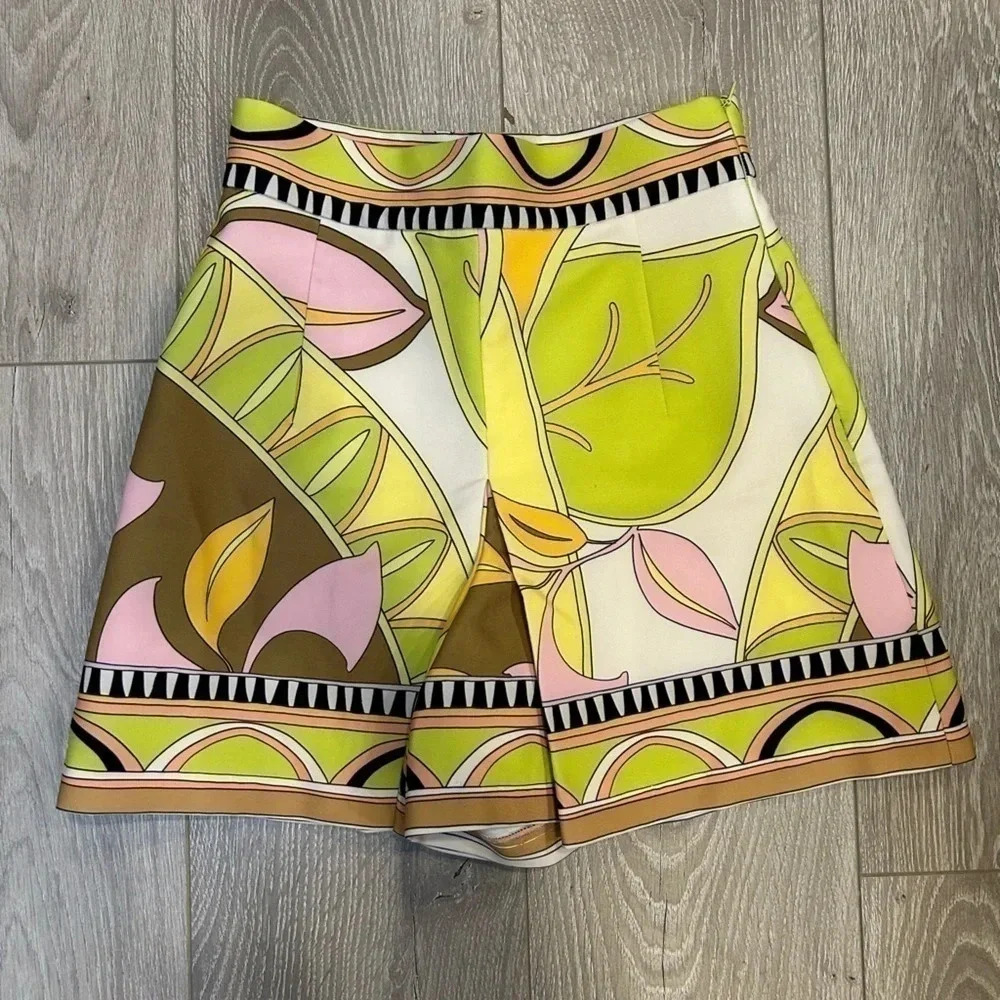 Zara  shorts - Picture 3 of 5